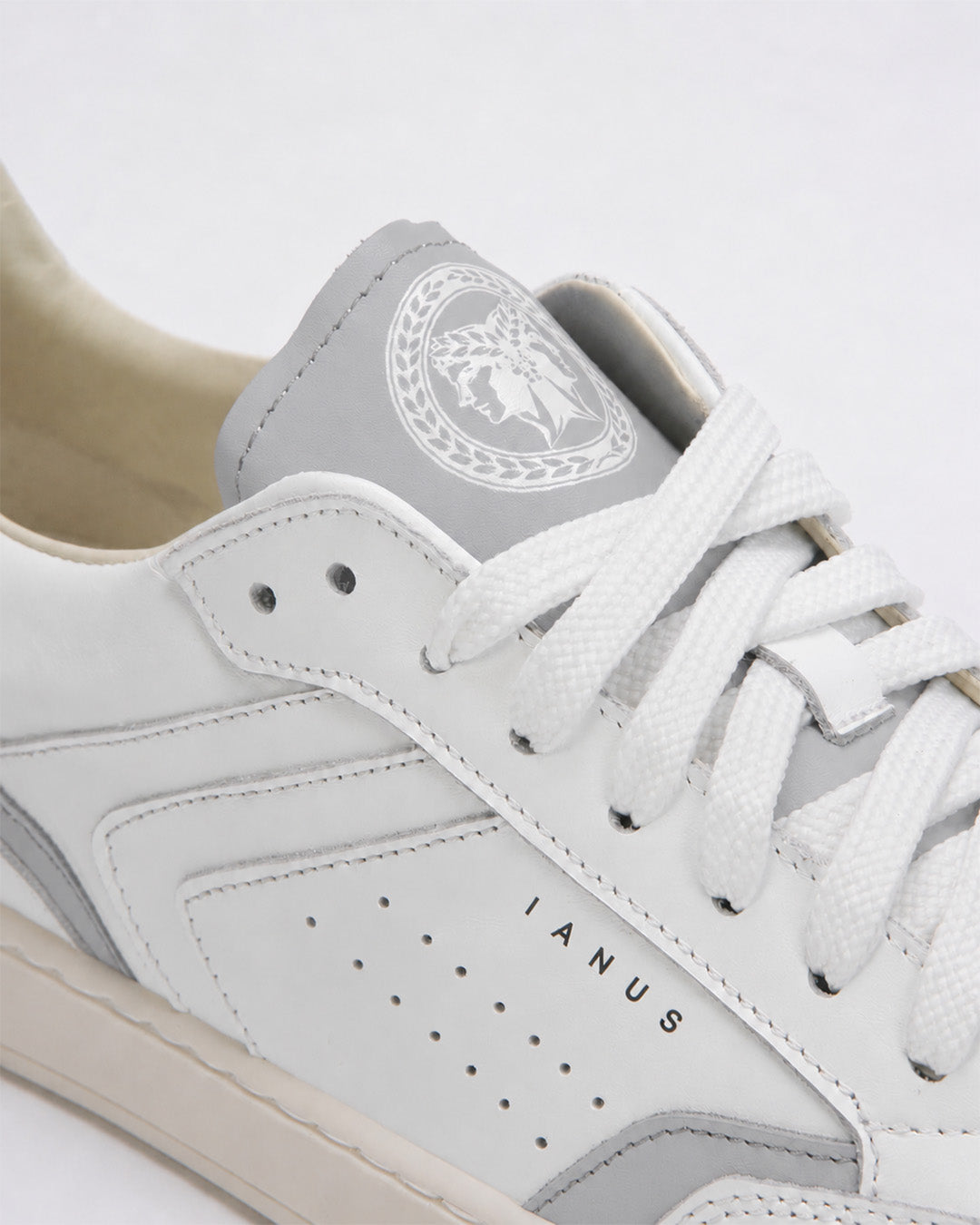 BIFRONS - white/grey