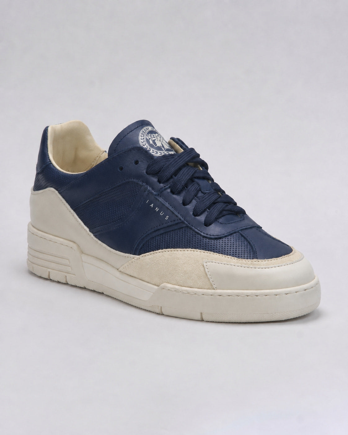 CERUS - blue/white